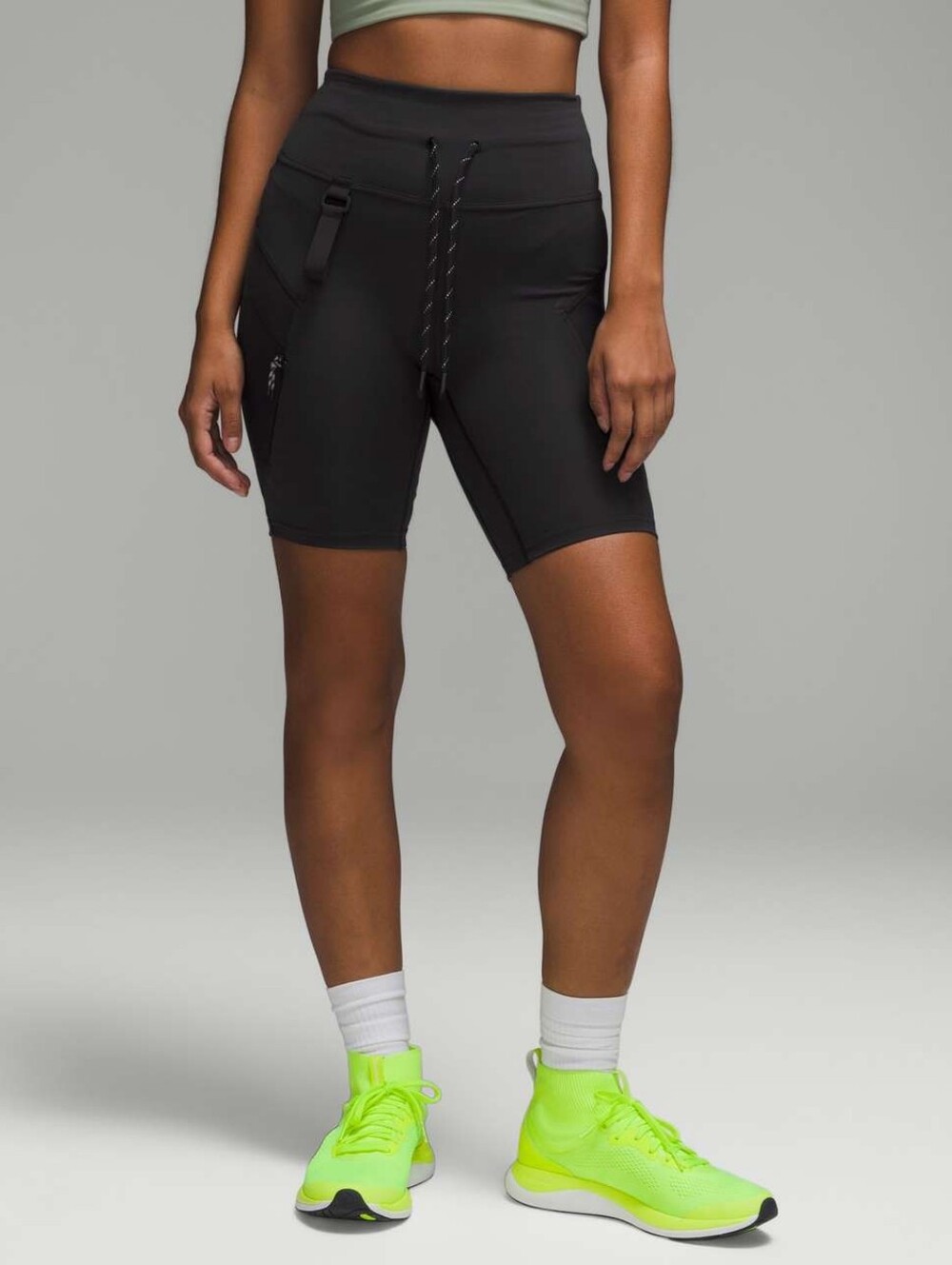 Lululemon Cargo Hiking Shorts, Size 12, Black